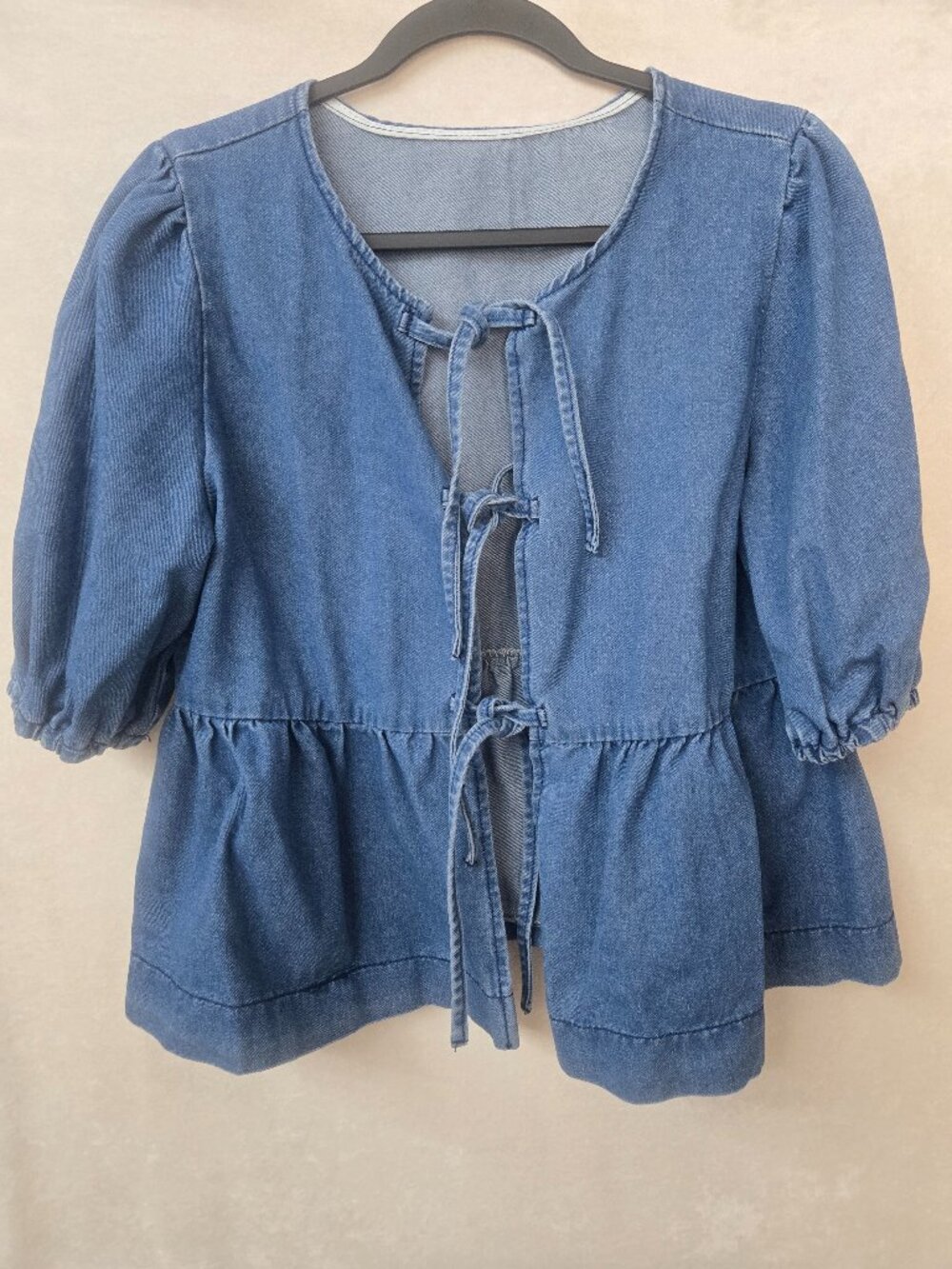 Threaded Pear‎ Denim Tie Front Blouse Puff Sleeve Peplum Top Blue M M7D558